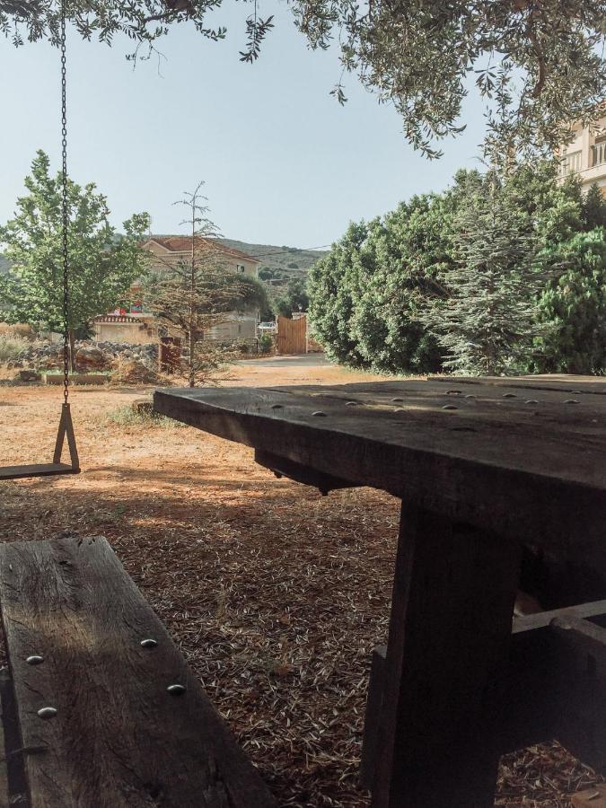 Agrilia Maison Razata Bagian luar foto