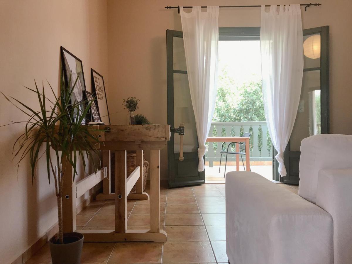 Agrilia Maison Razata Bagian luar foto